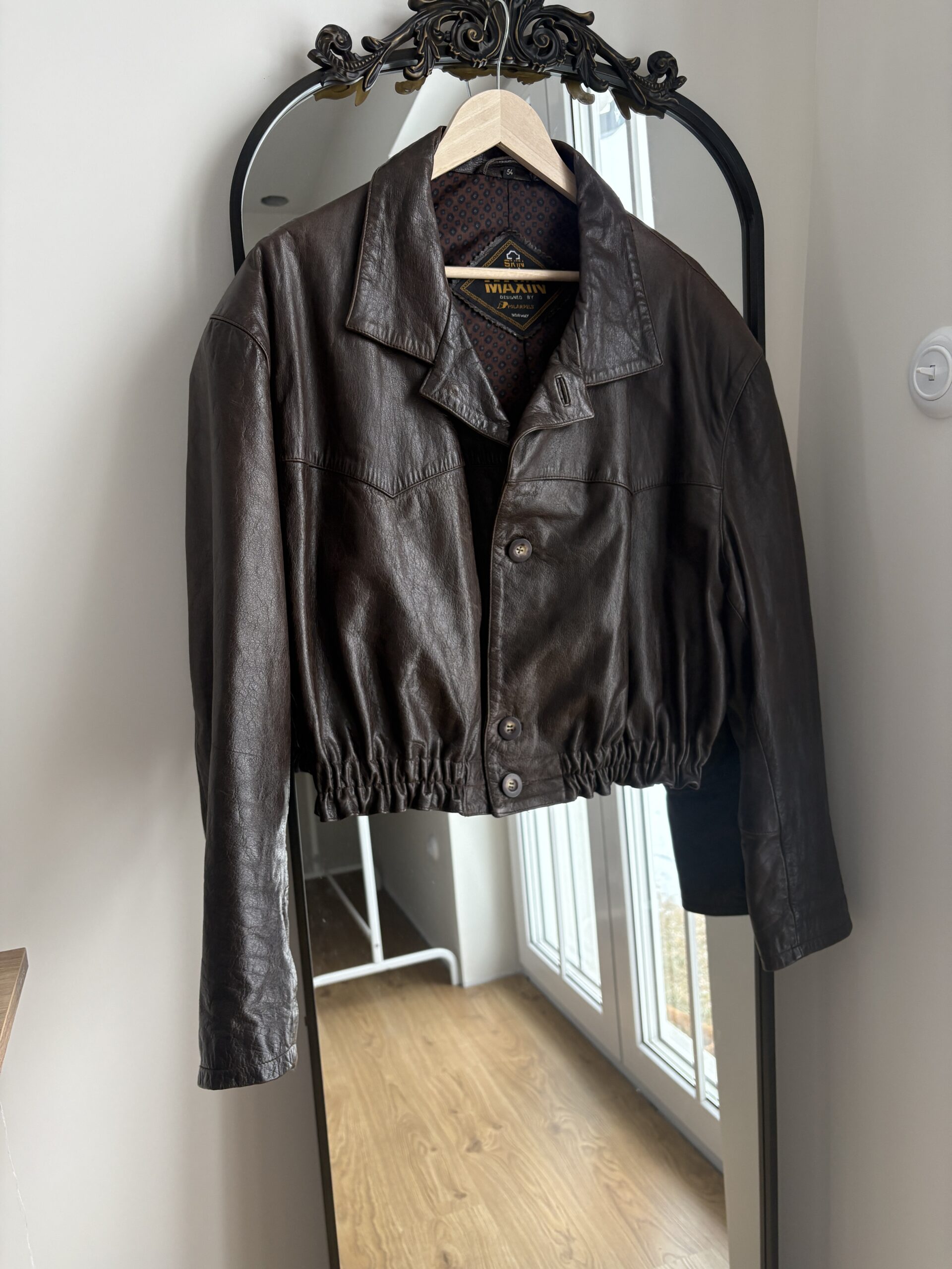 Brązowa kurtka upcykling