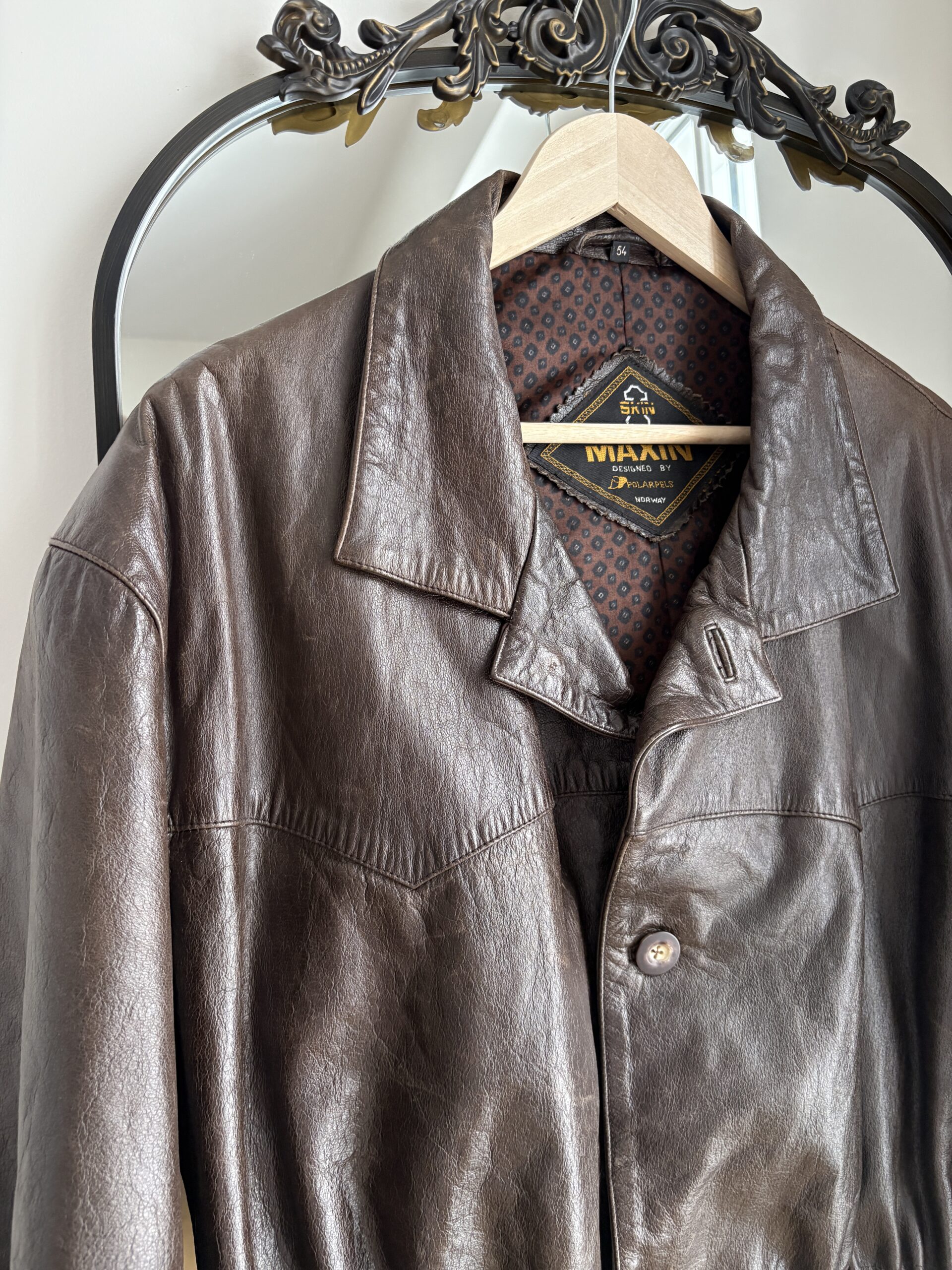 Brązowa kurtka upcykling - obrazek 3